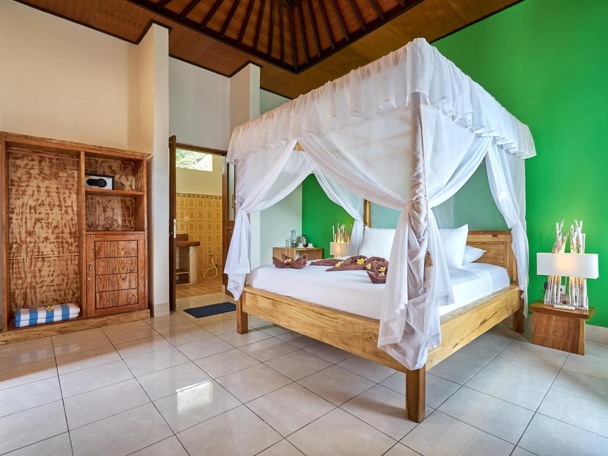 Double or Twin Room Sea View