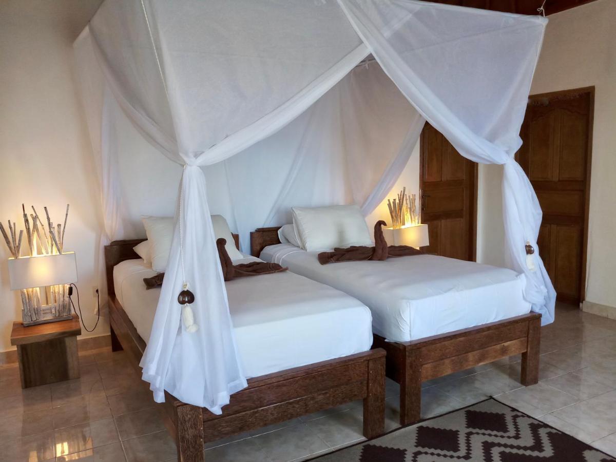 Double or Twin Room Sea View
